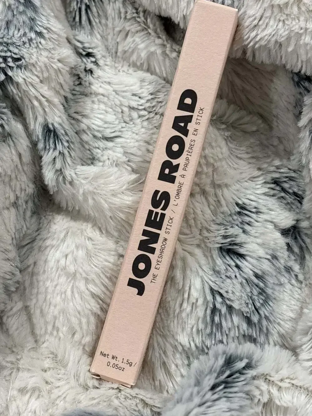 The Eyeshadow Stick – Jones Road,